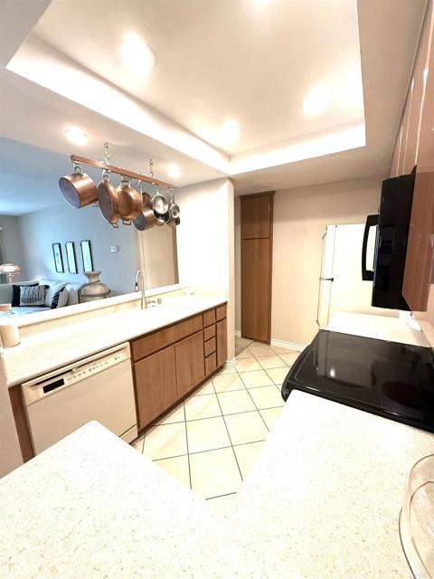 Detail Gallery Image 11 of 37 For 5999 Rancho Mission Rd #213,  San Diego,  CA 92108 - 1 Beds | 1 Baths