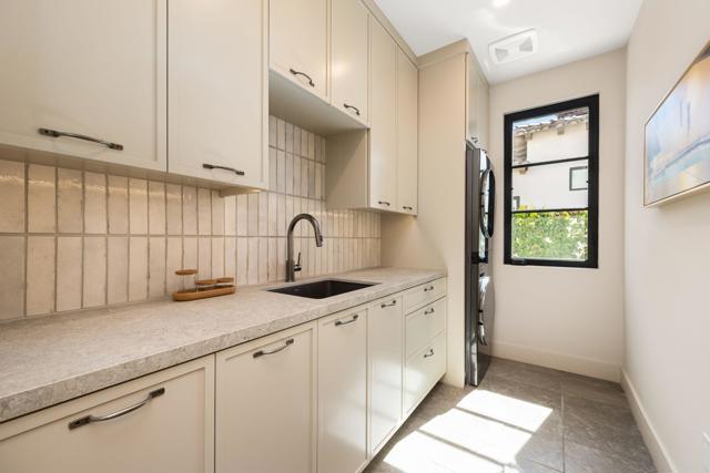 Image 45 of 63 For 78751 Deacon Drive