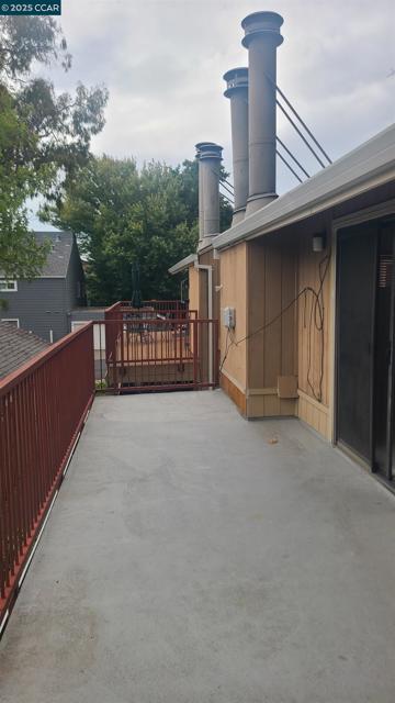 7977 Arcade Lake Ln, Citrus Heights CA: https://media.crmls.org/mediaz/7eeea65b-6c10-444b-9ebc-80813b032153.jpg