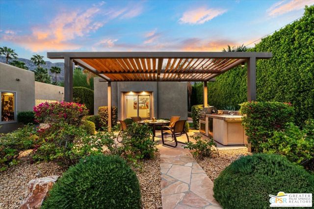 526 W Chino Canyon Road, Palm Springs, CA 92262