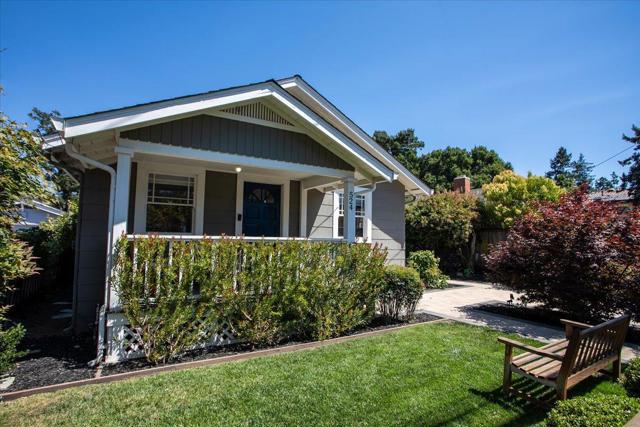 524 8th Avenue, Menlo Park CA: https://media.crmls.org/mediaz/7eeee579-e77d-4321-8c4f-cc4220cca1db.jpg