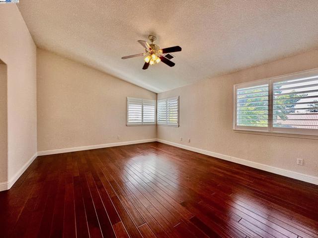 Image 7 of 28 For 6337 Brook Hollow Cir