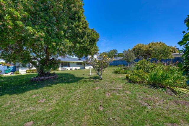 1639 Tamarack Avenue, Carlsbad CA: https://media.crmls.org/mediaz/7eef446b-8a6e-4b0c-8a11-958b729e4b3c.jpg