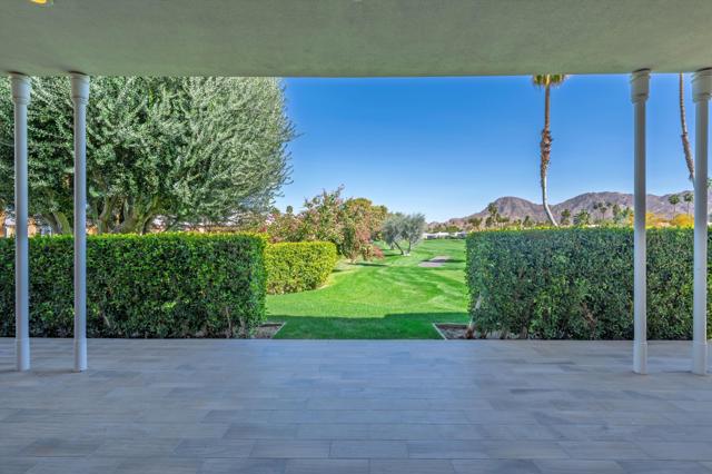 46640 Amir Drive, Palm Desert CA: https://media.crmls.org/mediaz/7eef9730-8253-4000-9fab-172c16e59e63.jpg
