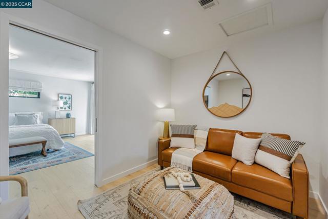 503 Vine Hill Way, Martinez CA: https://media.crmls.org/mediaz/7eeff4d0-a72b-4835-b130-cae24de1a562.jpg