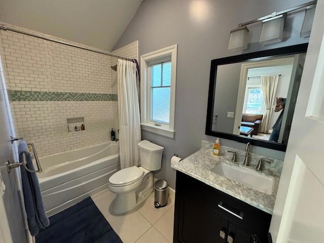 619 Bay Road, Menlo Park CA: https://media.crmls.org/mediaz/7ef006d0-9a23-4860-9b08-a875858d2aa3.jpg