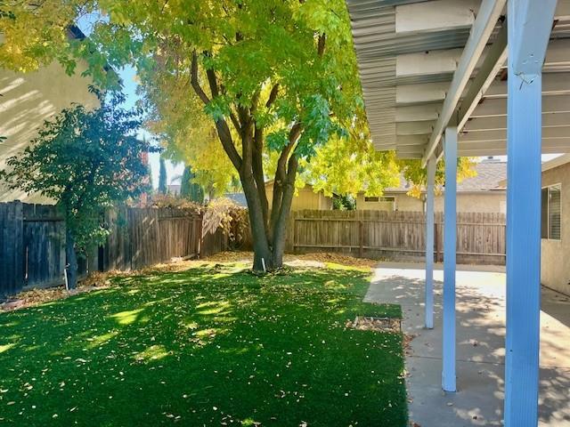 16100 5th Street, Lathrop CA: https://media.crmls.org/mediaz/7ef01979-fadd-43f8-a22c-67669382e262.jpg