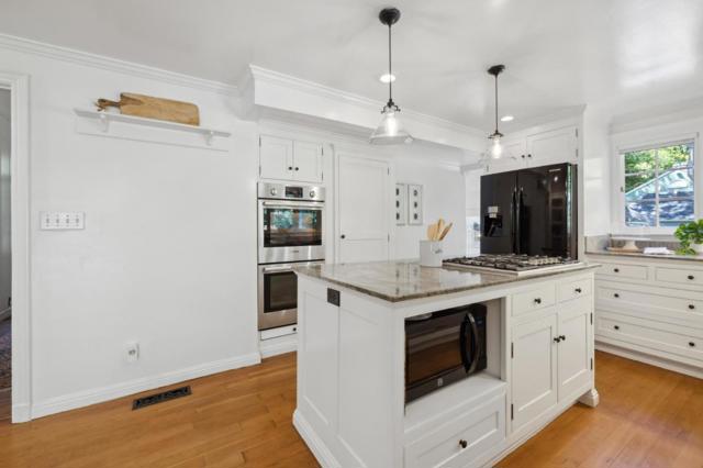 807 Crystal Springs Road, Hillsborough CA: https://media.crmls.org/mediaz/7ef05788-7f5e-4cde-8187-d04150ec43c2.jpg