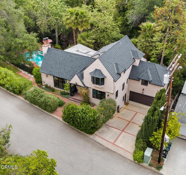 1602 Golf Club Drive, Glendale CA: https://media.crmls.org/mediaz/7ef0bddd-570e-4551-a71a-21a510ba2fe7.jpg