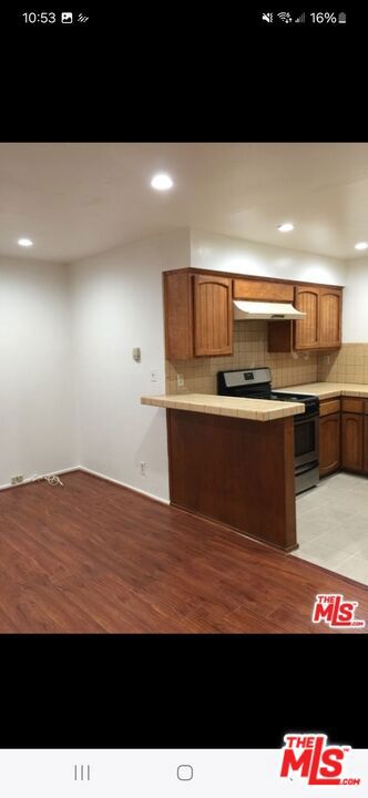 1027 Bay Street #1/2