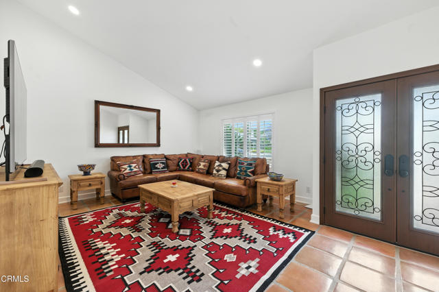 2161 Lathan Avenue, Camarillo CA: https://media.crmls.org/mediaz/7ef2f98b-2e18-47a5-86f8-bc888ddecf98.jpg