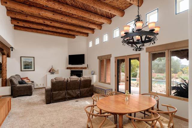 Detail Gallery Image 16 of 46 For 16761 Artesian Breeze Way, San Diego,  CA 92127 - 5 Beds | 4 Baths