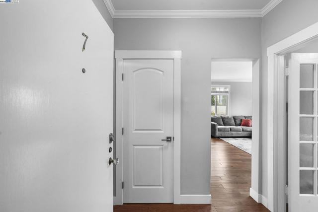 1925 Leavenworth St, San Francisco CA: https://media.crmls.org/mediaz/7ef38aa0-dfc2-4a60-a689-ca4bbdc86126.jpg