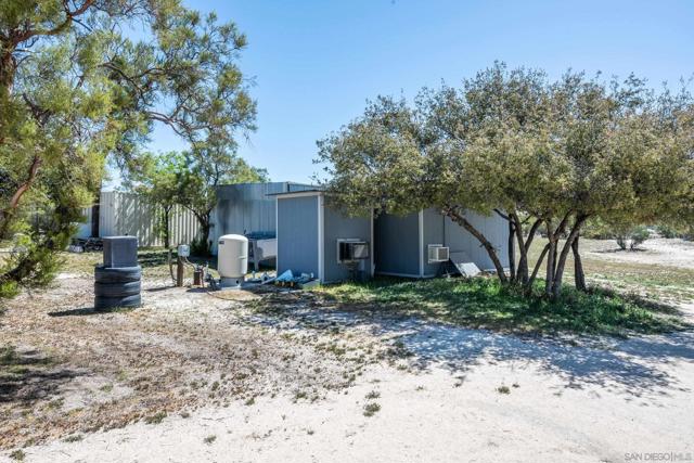 Image 41 of 75 For 1525 Tea Rose Lane