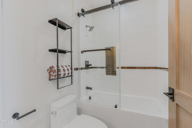 265 W Kelly Road, Thousand Oaks CA: https://media.crmls.org/mediaz/7ef4e64d-0ce3-4e2d-ad2d-236a8f0a8d97.jpg