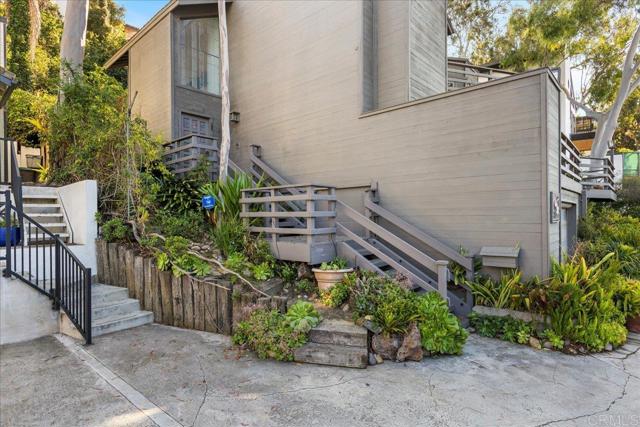 Detail Gallery Image 7 of 75 For 2871 Brant St, San Diego,  CA 92103 - 3 Beds | 3/1 Baths