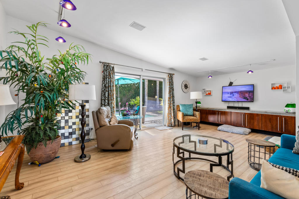 MLS #219129501DA image #5