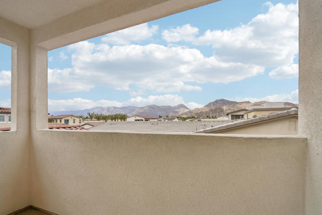 79106 Acacia Way, La Quinta CA: https://media.crmls.org/mediaz/7ef586dd-b682-4a3e-8b9d-ecd2b32c9955.jpg
