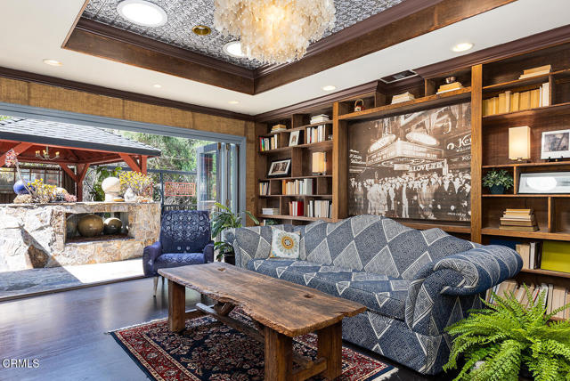 Detail Gallery Image 8 of 48 For 4953 Alta Canyada Rd, La Canada Flintridge,  CA 91011 - 4 Beds | 3/1 Baths