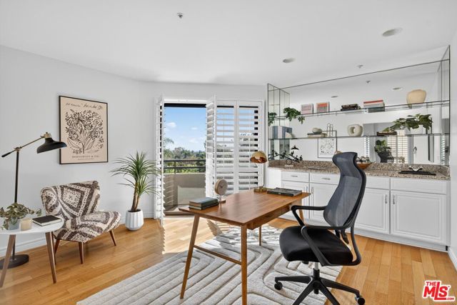 10307 Missouri Avenue, Los Angeles CA: https://media.crmls.org/mediaz/7ef69a09-a5e8-4dfb-bf5f-c047a2a6b07e.jpg