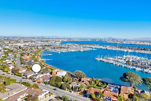 812 San Antonio Pl, San Diego CA: https://media.crmls.org/mediaz/7ef70b1e-26f9-4339-88b7-c800f8d51ee0.jpg