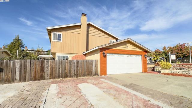 Image 2 of 55 For 311 Cima Dr  