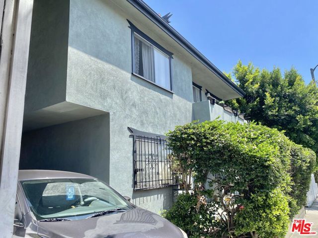 1316 North Fairfax Avenue photo 4