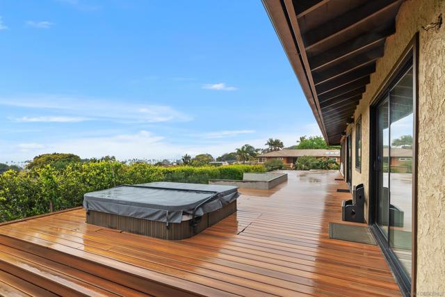2435 Paseo Dorado, La Jolla CA: https://media.crmls.org/mediaz/7ef7f835-6b82-4232-9843-c5d2cfad49bd.jpg