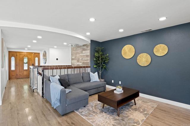 2548 Katherine Court, El Cajon CA: https://media.crmls.org/mediaz/7ef8166c-bfa4-443e-a372-dcbb5d63fab3.jpg