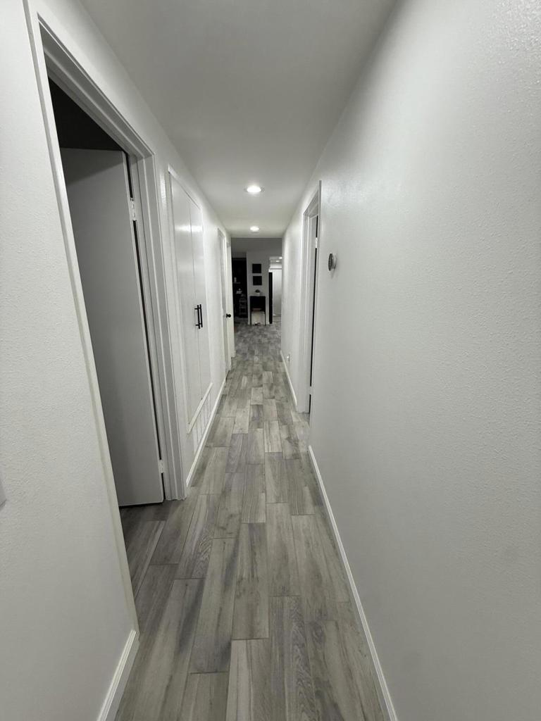 https://media.crmls.org/mediaz/7ef9159e-c0ee-4886-a52b-db074bb39164.jpg?preset=X-Large