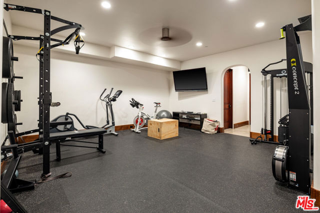 Image 26 of 29 For 930 San Antonio Creek Road