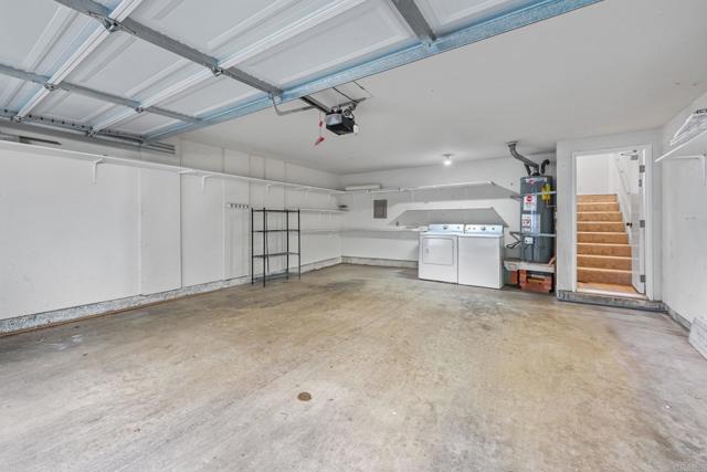 7727 Caminito Monarca, Carlsbad CA: https://media.crmls.org/mediaz/7ef968e5-9cf4-401c-9164-f1fcf7fedf13.jpg