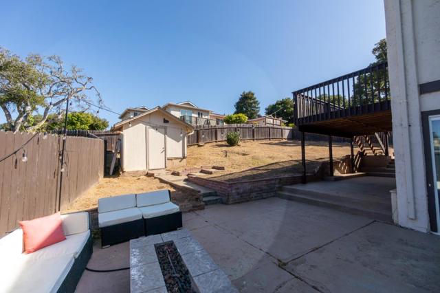 15105 Charter Oak Boulevard, Salinas CA: https://media.crmls.org/mediaz/7ef99ace-8fe1-4c9a-b868-299578e1d879.jpg