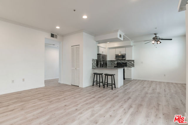 300 East Providencia Avenue, 103 photo 3