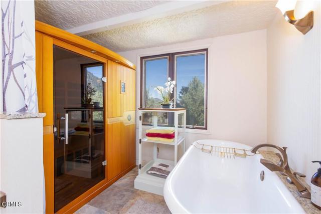 Detail Gallery Image 8 of 12 For 1715 Dawn Ct, –,  CA 93222 - 3 Beds | 1/1 Baths