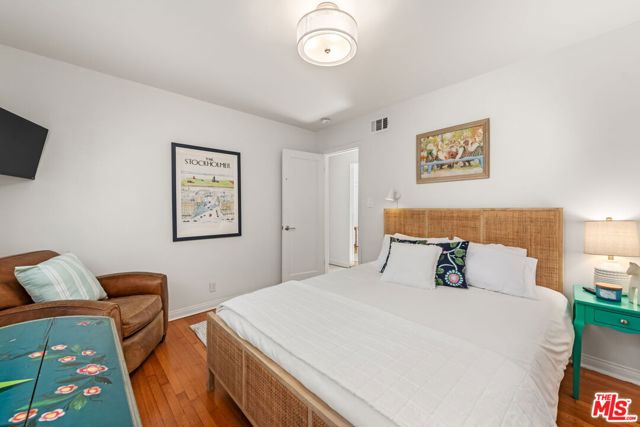 8221 Delgany Avenue, Playa del Rey CA: https://media.crmls.org/mediaz/7efb5c11-cfe6-4e5c-809e-1a44b0f2ed9e.jpg