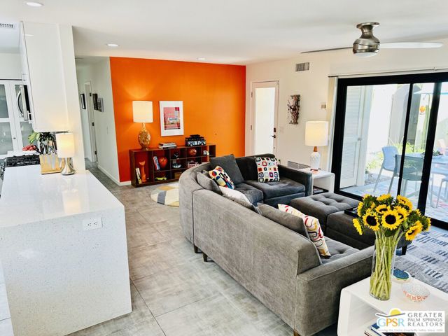 468 N Greenhouse Way, Palm Springs CA: https://media.crmls.org/mediaz/7efb9f2e-c6eb-4813-b33f-48b3d8dd69dd.jpg