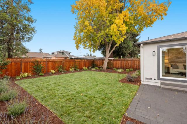 840 8th Avenue, Redwood City CA: https://media.crmls.org/mediaz/7efc2253-fbcc-49da-8921-688b3e882d85.jpg