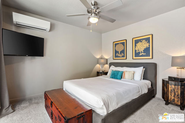 770 N Girasol Court, Palm Springs CA: https://media.crmls.org/mediaz/7efc23da-001d-4fa6-8dd4-afc0feac8575.jpg