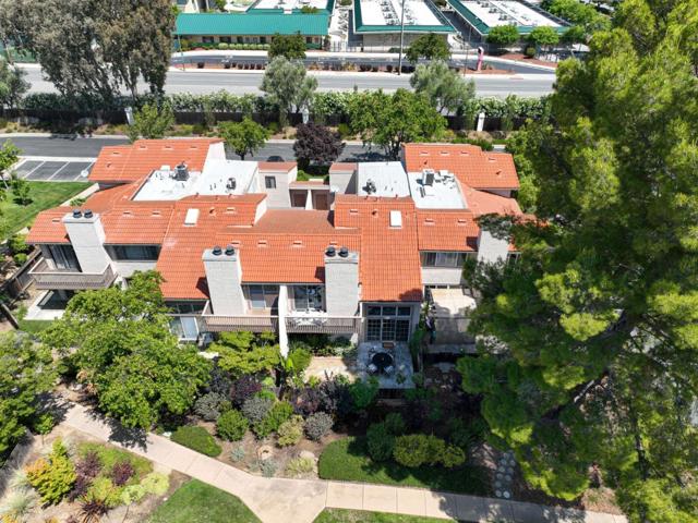 135 Calle Larga, Los Gatos CA: https://media.crmls.org/mediaz/7efc2e92-a154-4783-a4c9-3e74531a0658.jpg