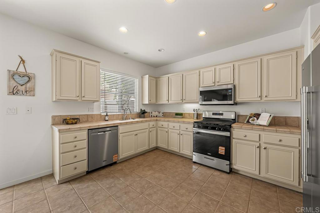 463 Cornwall Glen - photo 12