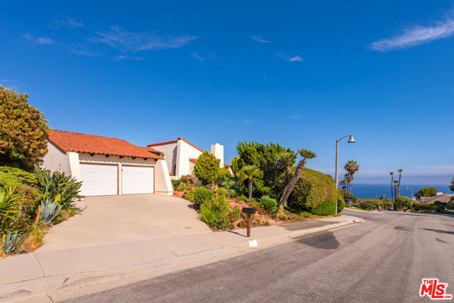 3636 Malibu Country Drive, Malibu, CA 90265