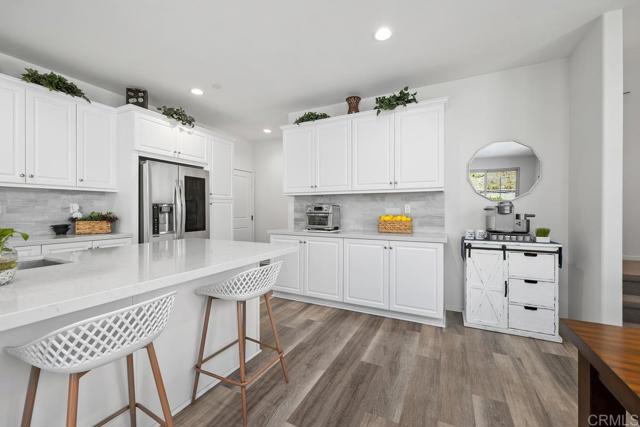 712 Gemstone Drive, San Marcos CA: https://media.crmls.org/mediaz/7efd99af-5874-4160-97a3-d6be71b09631.jpg