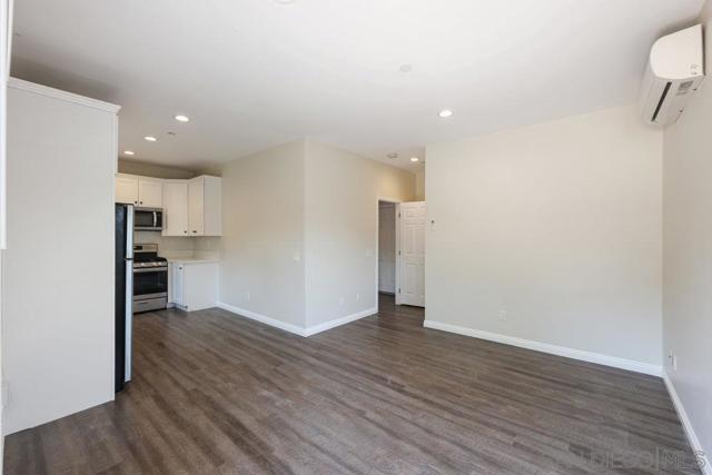 1135 E 3rd Ave, Escondido CA: https://media.crmls.org/mediaz/7efdf585-e380-4b4b-a92c-ae6e9c4509ed.jpg