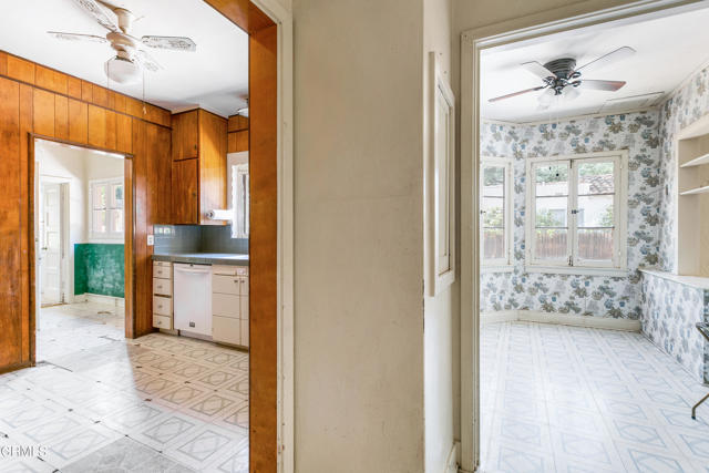 Kitchen/Breakfast Nook