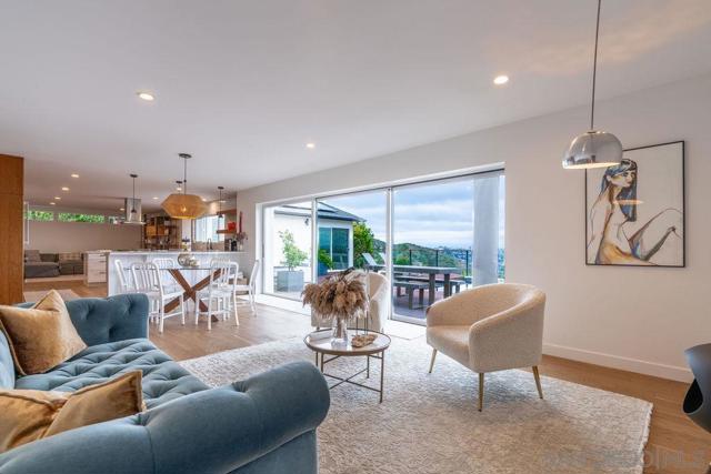 5745 Soledad Mountain Road, La Jolla CA: https://media.crmls.org/mediaz/7eff53e2-b62e-4e0a-bce4-10431f04ba09.jpg
