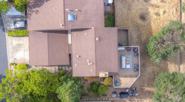 2617 Star Tree Ct., Martinez CA: https://media.crmls.org/mediaz/7eff8a14-c647-47bb-bf64-9a1e294764b5.jpg