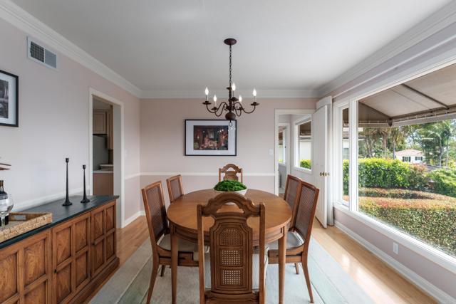 6018 Folsom Drive, La Jolla CA: https://media.crmls.org/mediaz/7eff8d67-ca3d-4a2c-85b3-388fca119421.jpg