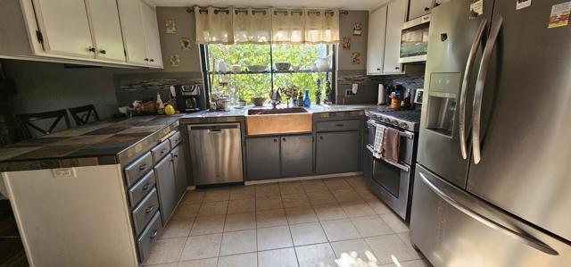 Home for Sale in Lakeside
