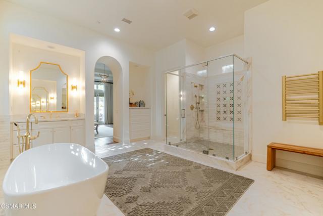 5675 Via Bonita, Newbury Park CA: https://media.crmls.org/mediaz/7f017a29-4c6d-4206-8a35-49577f3ced6c.jpg